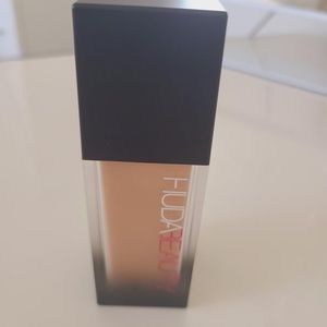 Huda Beauty Matte Foundation